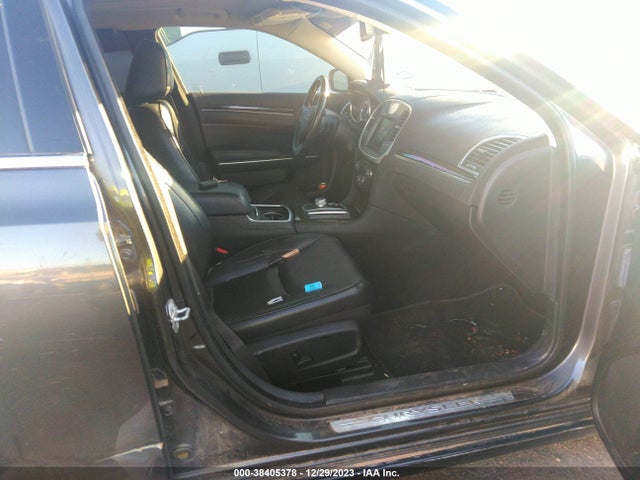 2C3CCAKG9KH634477 Chrysler 300 Limited Awd