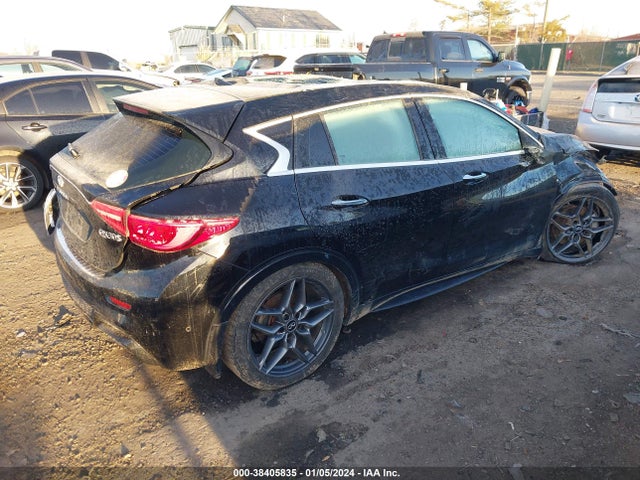 SJKCH5CP9HA024523 Infiniti Qx30 Sport