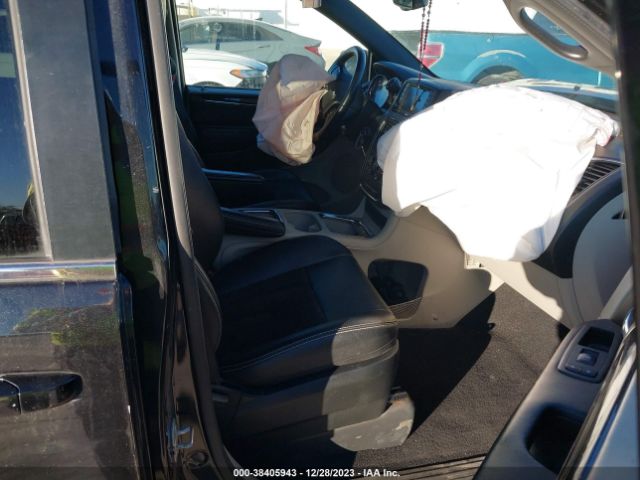 2C4RDGCG1HR807805 Dodge Grand Caravan Sxt