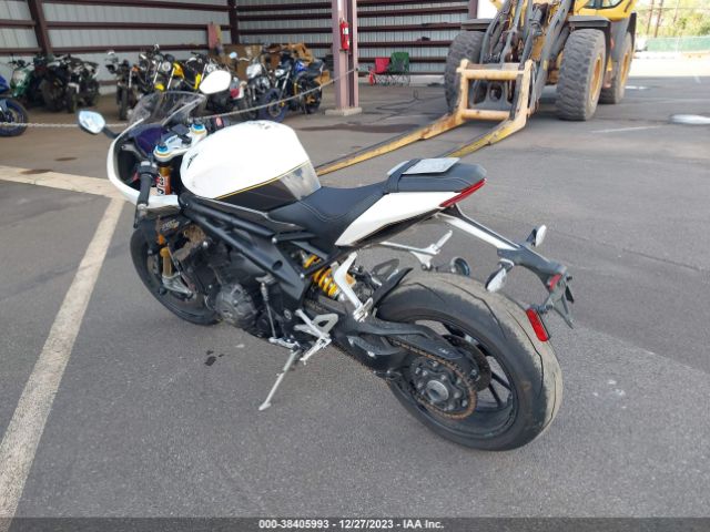2022 TRIUMPH MOTORCYCLE SPEED TRIPLE SMTP02ST8NTAX4732 Photo 2