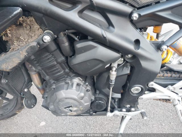 2022 TRIUMPH MOTORCYCLE SPEED TRIPLE SMTP02ST8NTAX4732 Photo 8