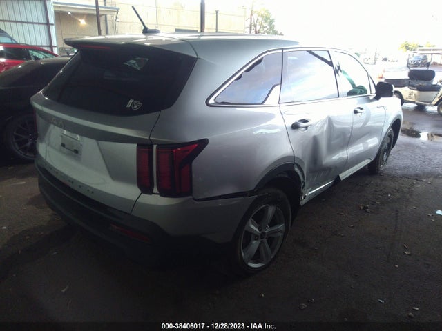 KIA SORENTO LX 2022 5XYRGDLC3NG091105 Image 4
