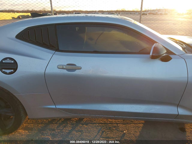 Chevrolet Camaro 1lt 2018 1G1FB1RX0J0182898 Image 13