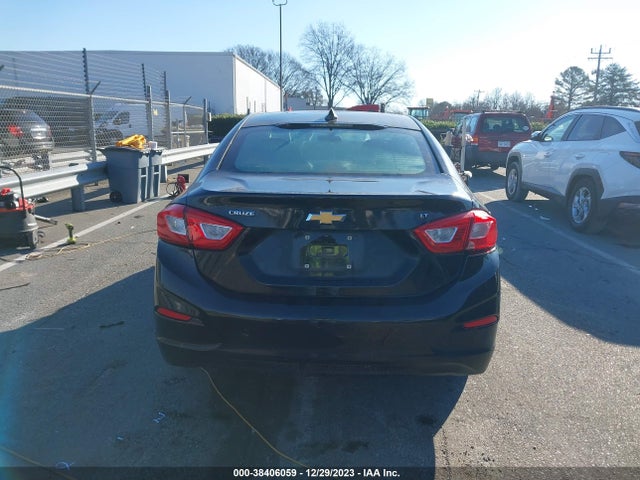 Chevrolet Cruze Lt Auto 2018 1G1BE5SM4J7100188 Image 16