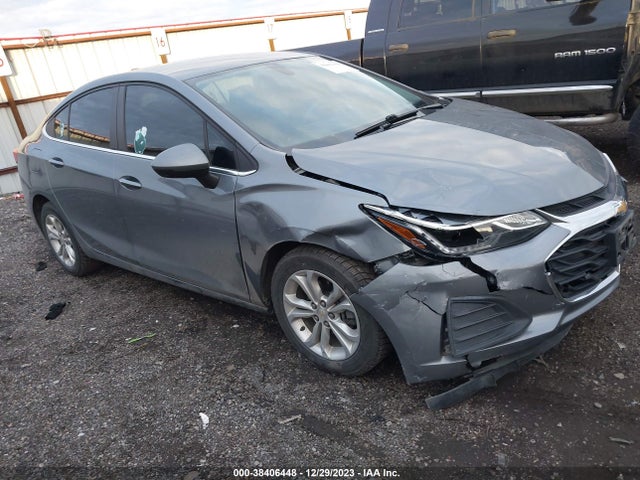 Chevrolet CRUZE LT 2019 1G1BE5SMXK7139403 Image 1