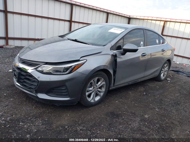 Chevrolet CRUZE LT 2019 1G1BE5SMXK7139403 Image 2