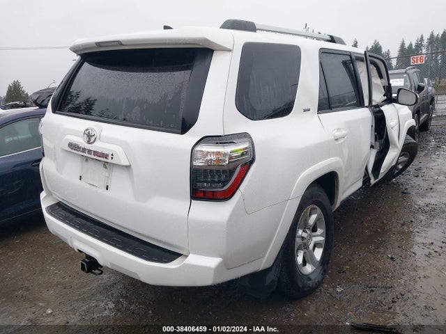 Toyota 4RUNNER SR5 2022 JTEMU5JR3N6021697 Image 4
