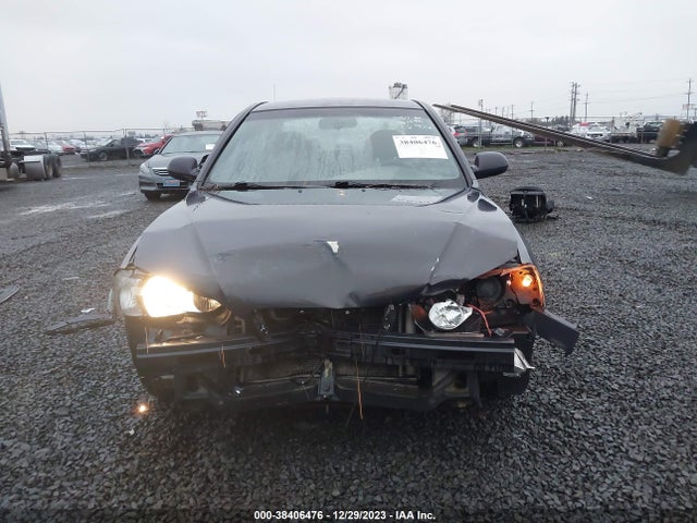 2001 HYUNDAI ELANTRA GLS VIN: KMHDN45D01U208813