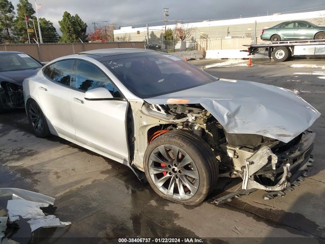 2018 TESLA MODEL S 100D/75D/P100D VIN: 5YJSA1E40JF236917