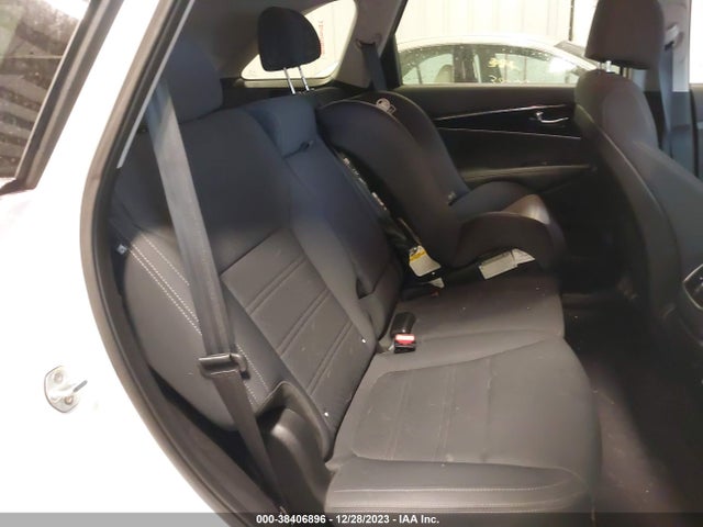 2017 KIA SORENTO 2.4L LX VIN: 5XYPGDA3XHG291333