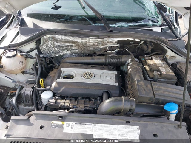 WVGBV7AX2HK054846 Volkswagen TIGUAN