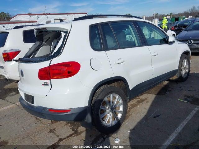 WVGBV7AX2HK054846 Volkswagen TIGUAN