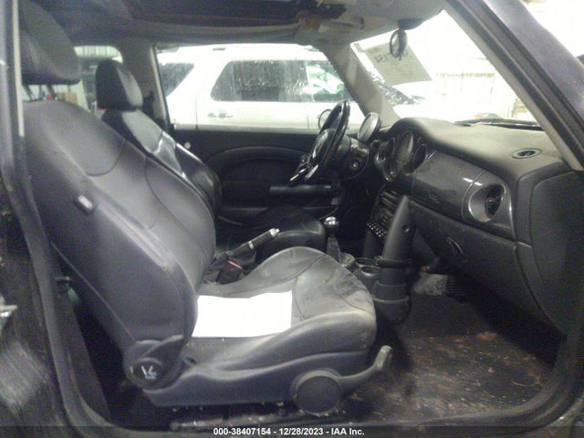 2004 MINI COOPER S WMWRE33424TD85767 Photo 4