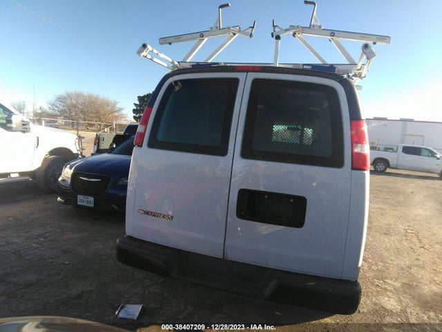 Chevrolet Express 2500 Work Van 2019 1GCWGAFP9K1170872 Image 16