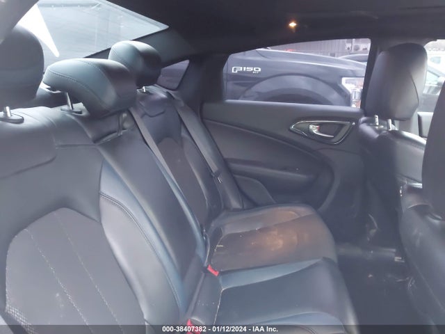 Chrysler 200 S 2016 1C3CCCDGXGN142788 Image 8