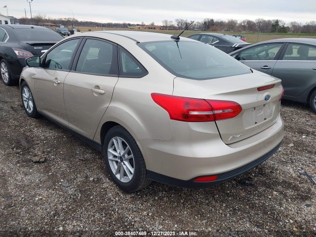 Ford FOCUS SE 2018 1FADP3F20JL327351 Image 3