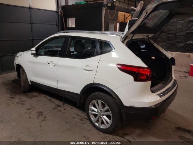 JN1BJ1CR7HW100842 Nissan Rogue Sport Sv