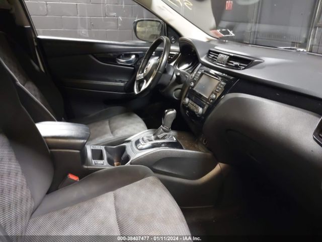 JN1BJ1CR7HW100842 Nissan Rogue Sport Sv