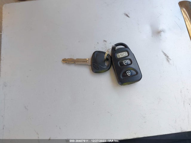 2013 HYUNDAI ELANTRA GLS VIN: 5NPDH4AE2DH303561