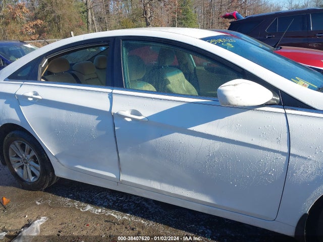 2013 HYUNDAI SONATA GLS VIN: 5NPEB4ACXDH516102