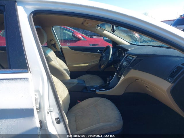 2013 HYUNDAI SONATA GLS VIN: 5NPEB4ACXDH516102