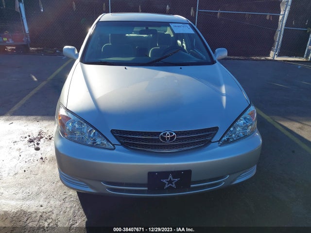 2004 TOYOTA CAMRY LE V6 VIN: 4T1BF32K24U570910