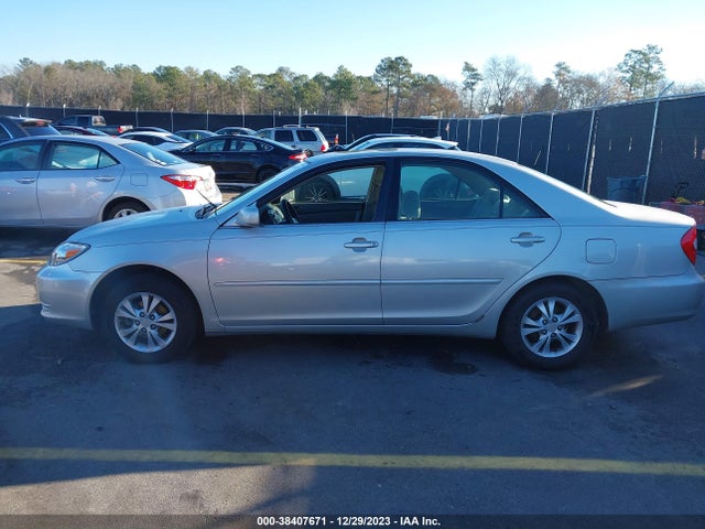 2004 TOYOTA CAMRY LE V6 VIN: 4T1BF32K24U570910