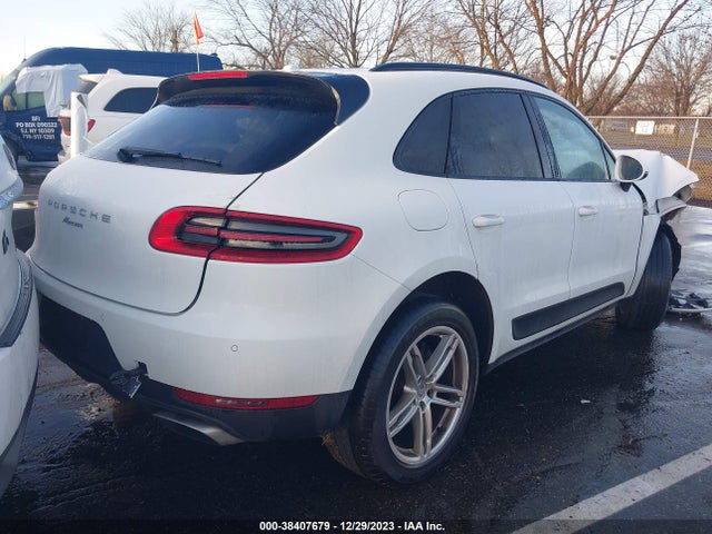 2017 PORSCHE MACAN WP1AA2A51HLB05937 Photo 3