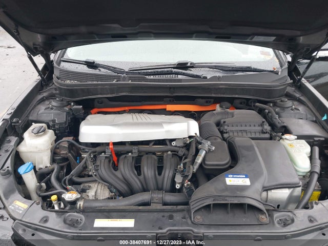 2015 HYUNDAI SONATA HYBRID VIN: KMHEC4A41FA131944