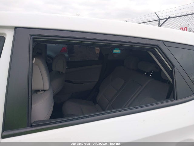 Hyundai TUCSON SE 2018 KM8J2CA46JU807372 Image 11