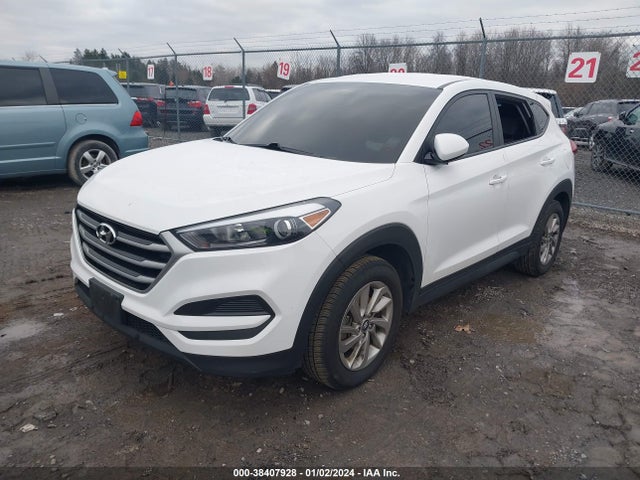 Hyundai TUCSON SE 2018 KM8J2CA46JU807372 Image 2