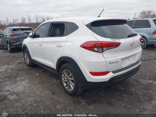 Hyundai TUCSON SE 2018 KM8J2CA46JU807372 Image 3