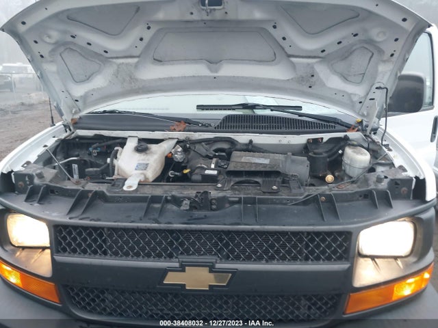 Chevrolet Express 2500 Work Van 2017 1GCWGBFF5H1347603 Image 10