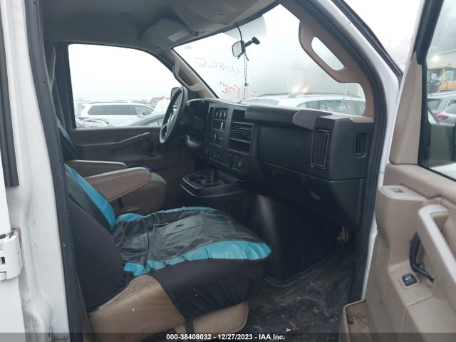 Chevrolet Express 2500 Work Van 2017 1GCWGBFF5H1347603 Image 5