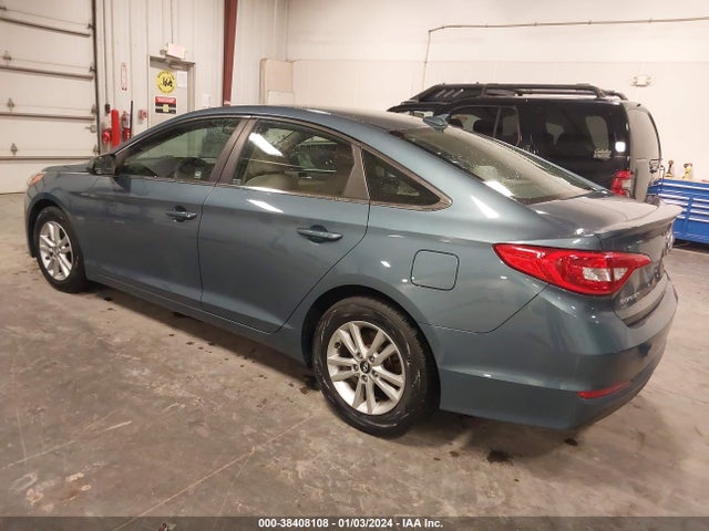 2015 HYUNDAI SONATA SE VIN: 5NPE24AF0FH204044