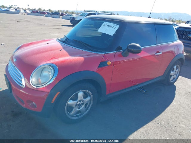 2007 MINI COOPER WMWMF33527TT56626 Photo 1