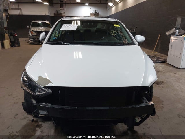 2018 HYUNDAI ELANTRA VALUE EDITION VIN: 5NPD84LF2JH272135