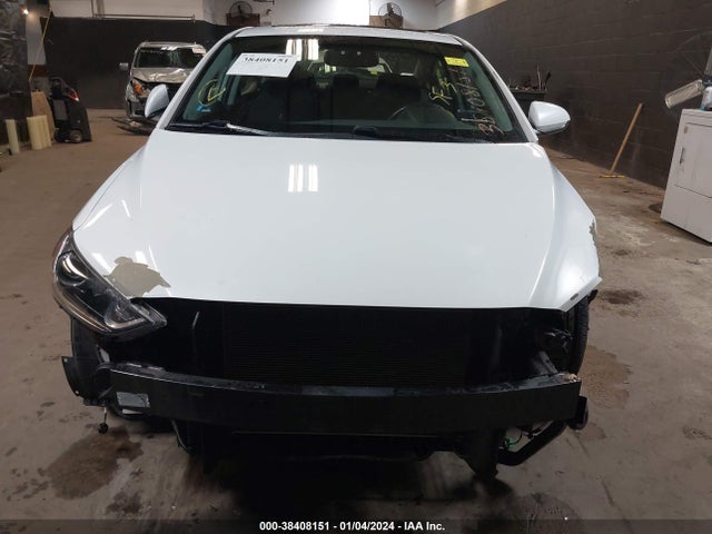 2018 HYUNDAI ELANTRA VALUE EDITION VIN: 5NPD84LF2JH272135