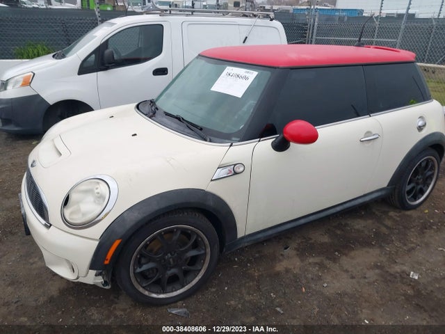 2010 MINI COOPER S WMWMF7C54ATZ72505 Photo 1