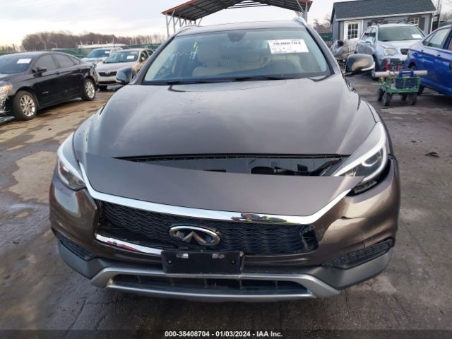SJKCH5CR3JA052261 Infiniti Qx30 Luxury