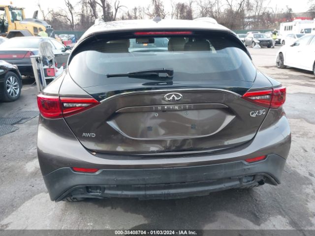 SJKCH5CR3JA052261 Infiniti Qx30 Luxury