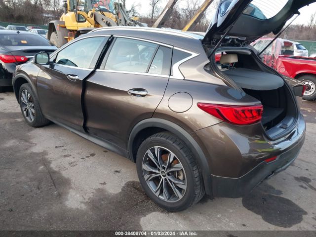 SJKCH5CR3JA052261 Infiniti Qx30 Luxury