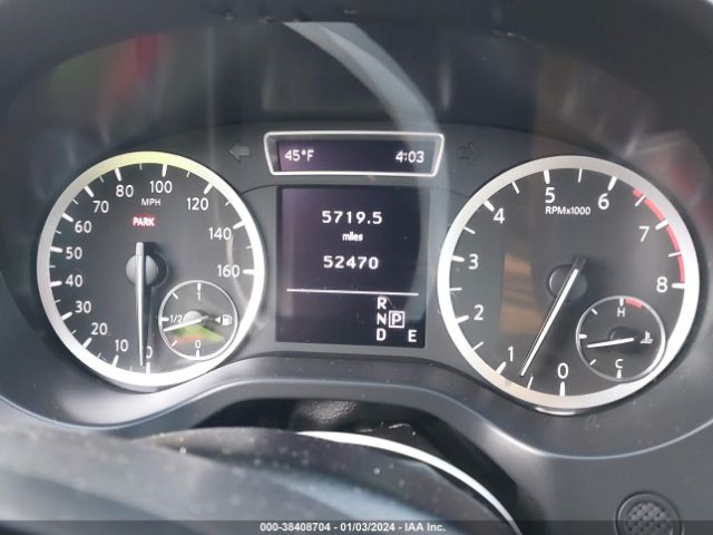 SJKCH5CR3JA052261 Infiniti Qx30 Luxury