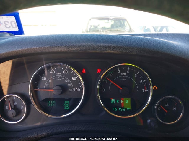 2015 JEEP WRANGLER UNLIMITED SAHARA VIN: 1C4BJWEG6FL696773