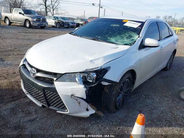 2015 TOYOTA CAMRY SE VIN: 4T1BF1FK4FU015751