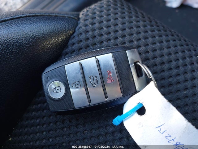 KIA Optima S 2019 5XXGT4L33KG324368 Image 11