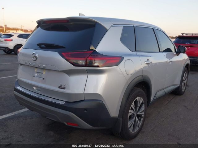 5N1AT3BA9MC712929 Nissan Rogue Sv Fwd
