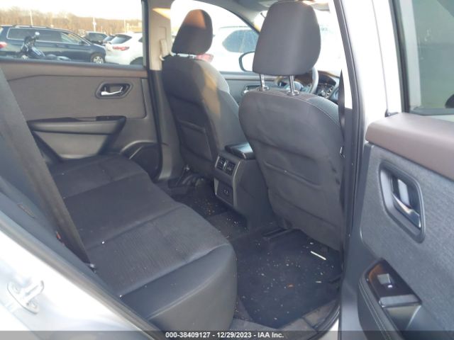 5N1AT3BA9MC712929 Nissan Rogue Sv Fwd