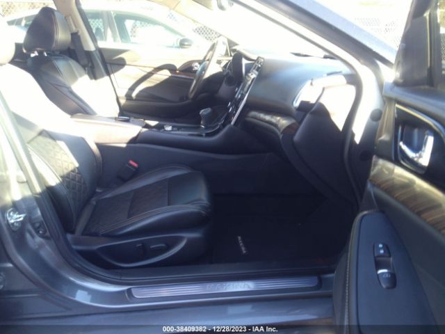 1N4AA6AP6HC447190 Nissan Maxima 3.5 Platinum