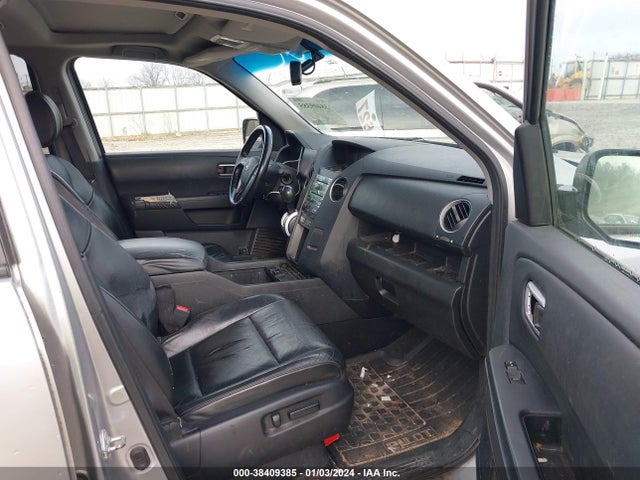 2010 HONDA PILOT EX-L VIN: 5FNYF3H61AB006517